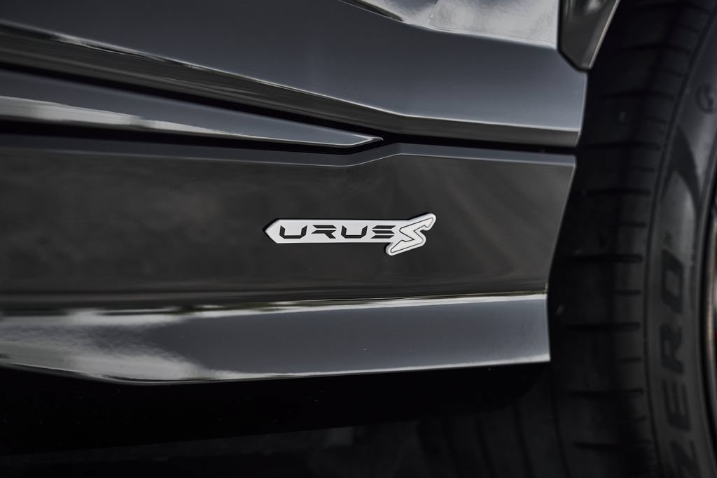 Used 2023 Lamborghini Urus S AWD/4WD image 8
