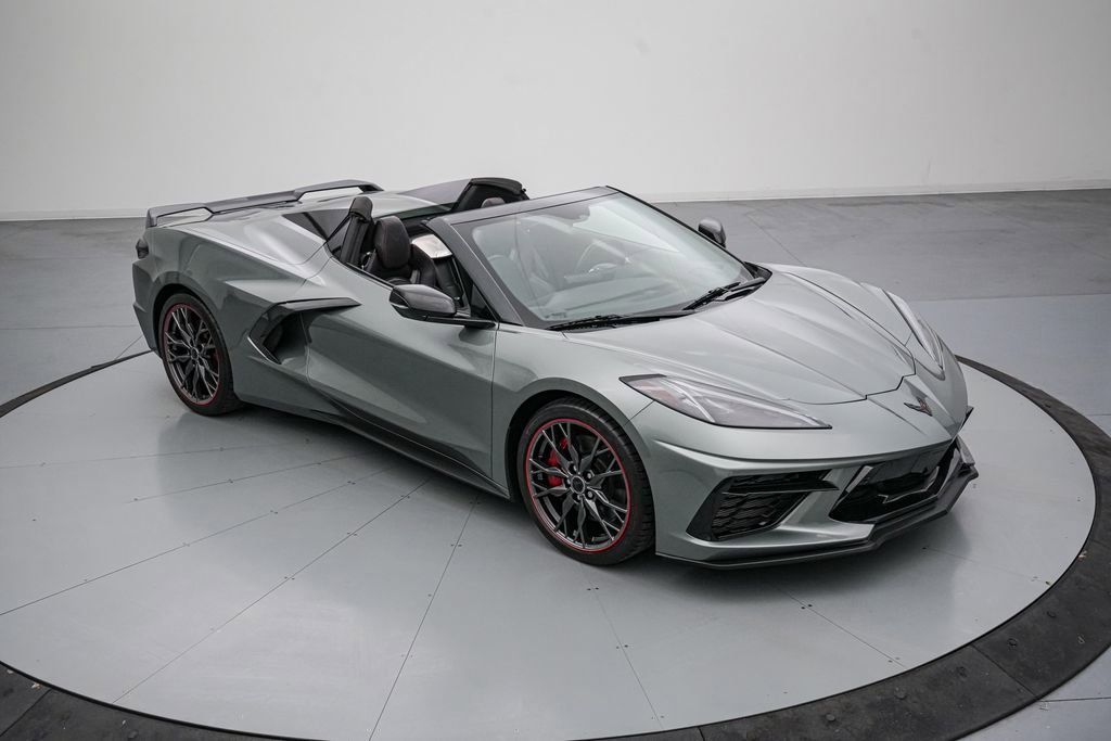 Used 2022 Chevrolet Corvette Stingray Premium Conv w/ Z51 Performance Package RWD image 3