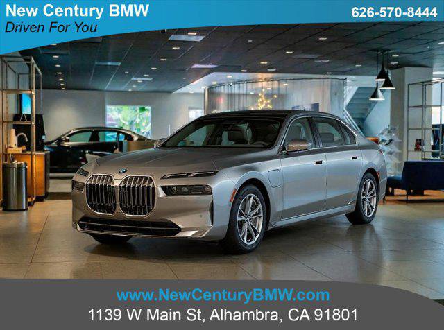 New 2025 BMW 750e xDrive w/ Premium Package