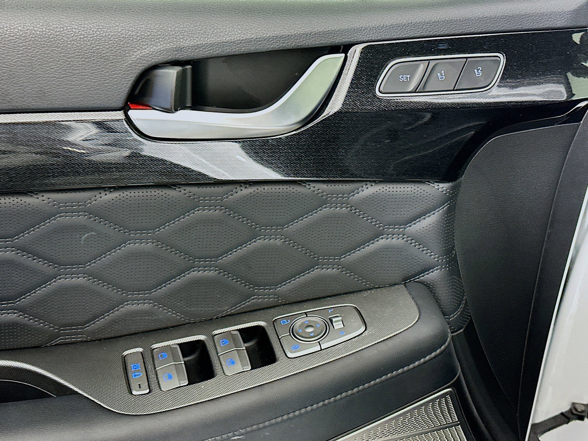 Used 2021 Hyundai Palisade Calligraphy image 15