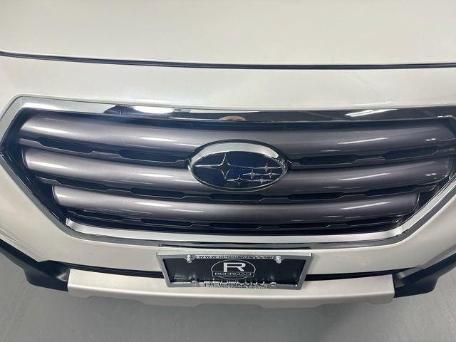 Used 2017 Subaru Outback 3.6R Touring w/ Popular Package #5A AWD/4WD image 26