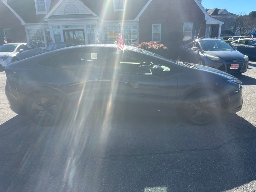 Used 2023 Toyota Prius LE image 28