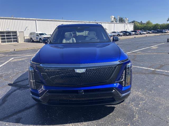 Certified 2026 Cadillac Vistiq Sport image 2