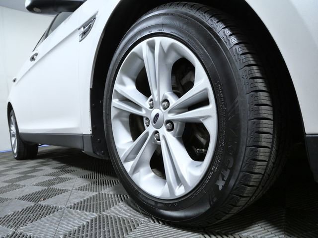 Used 2016 Ford Taurus SEL w/ Equipment Group 201A image 2