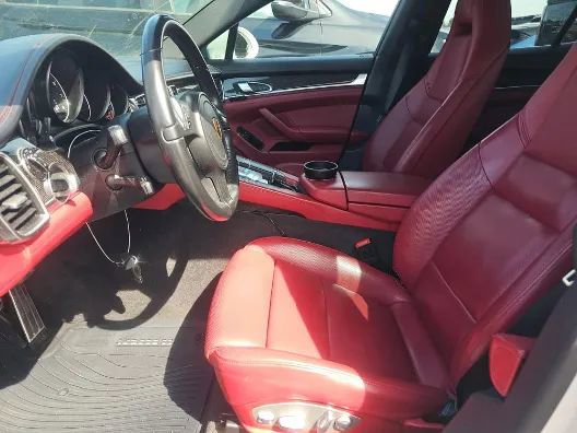 Used 2016 Porsche Panamera image 2