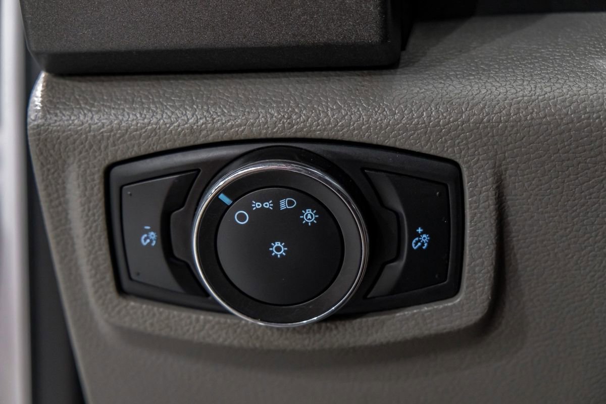 Used 2021 Ford F550 4x4 Crew Cab Super Duty w/ Power Equipment Group image 27