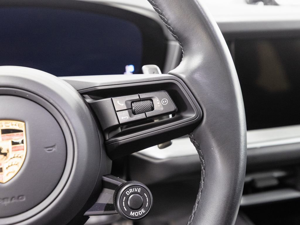 Used 2024 Porsche Cayenne S image 12