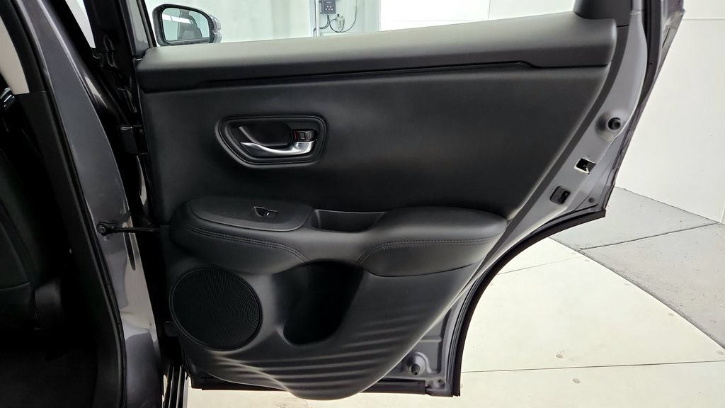 Used 2023 Honda HR-V LX image 22