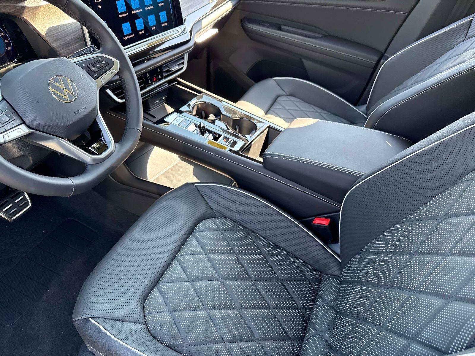 New 2026 Volkswagen Atlas SEL Premium R-Line image 23