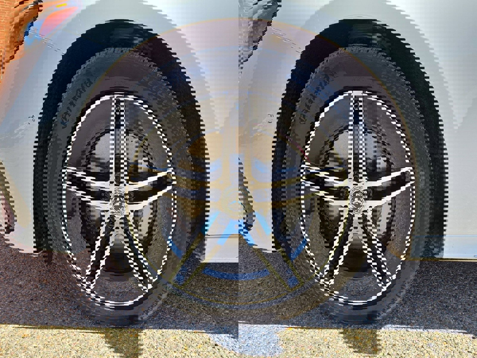 New 2025 Mercedes-Benz E 350 4MATIC Sedan image 11