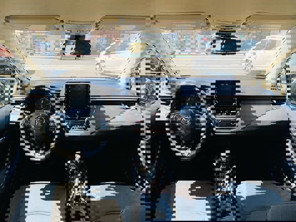 Used 2020 Toyota Corolla LE FWD image 23