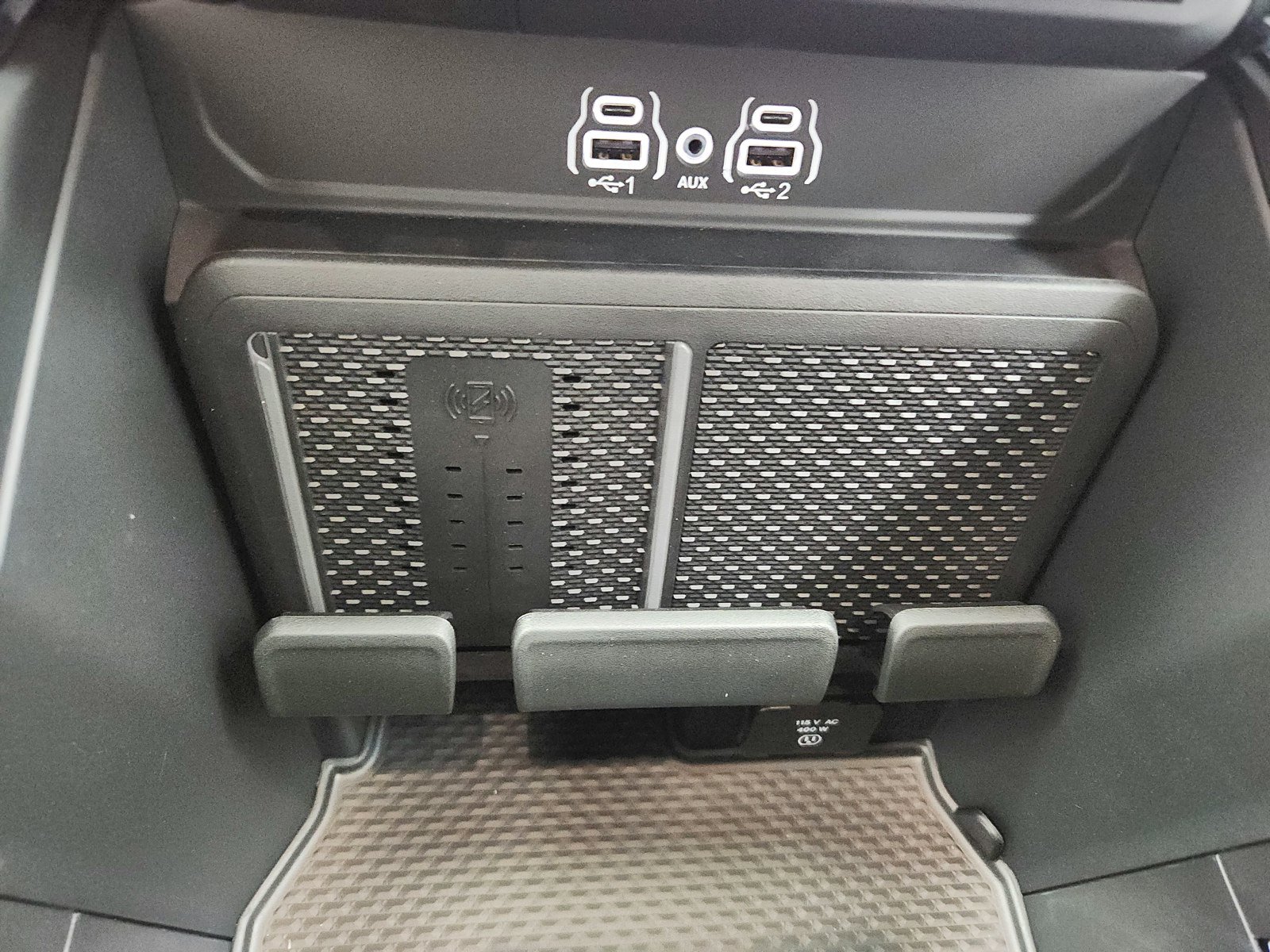 New 2026 RAM 1500 Laramie w/ Night Edition AWD/4WD image 32