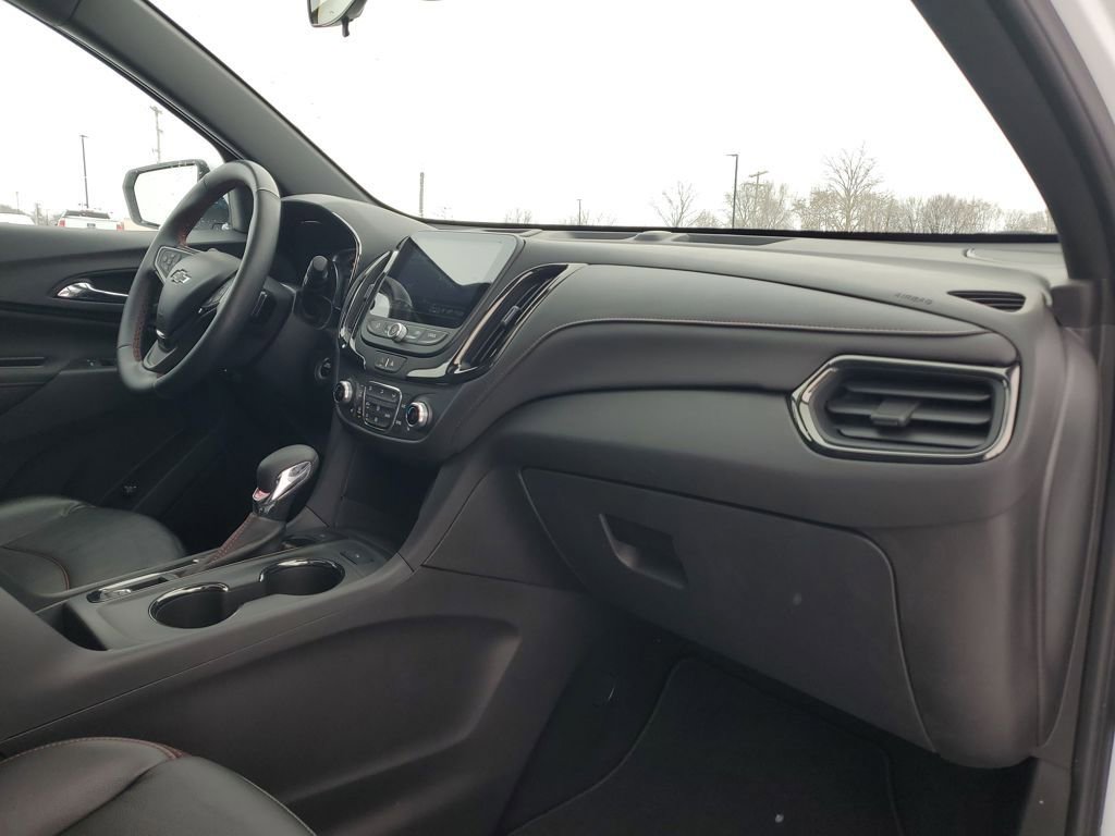 Certified 2023 Chevrolet Equinox RS w/ RS Leather Package image 33