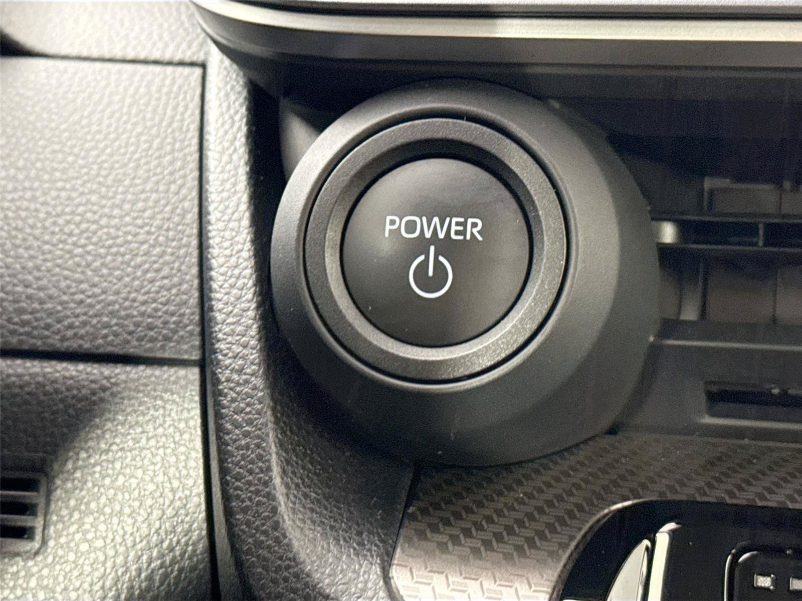 Certified 2025 Toyota Prius XLE FWD image 22