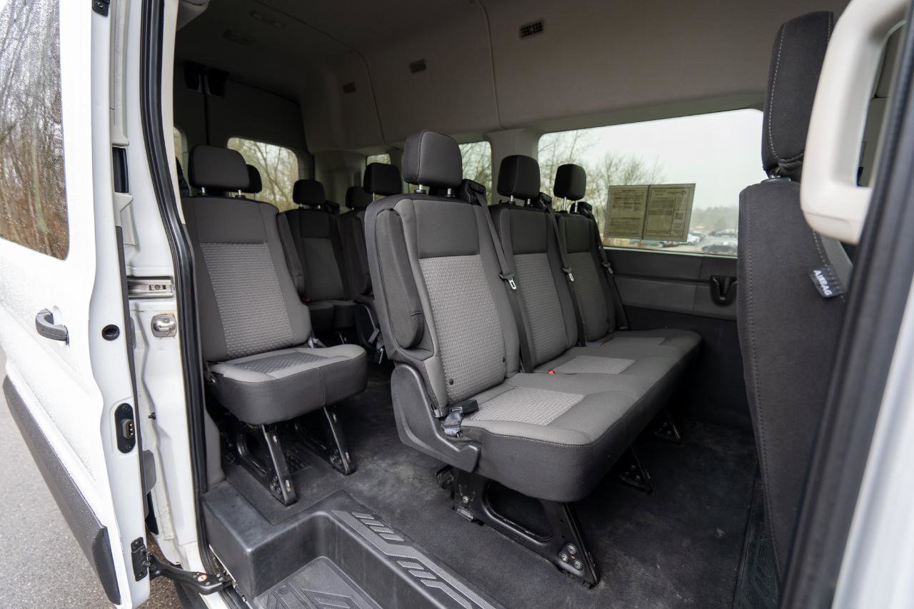 Used 2024 Ford Transit 350 XLT image 35