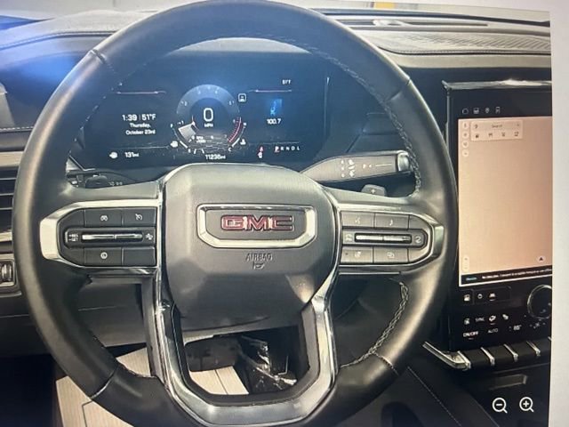 Used 2025 GMC Acadia Elevation image 7