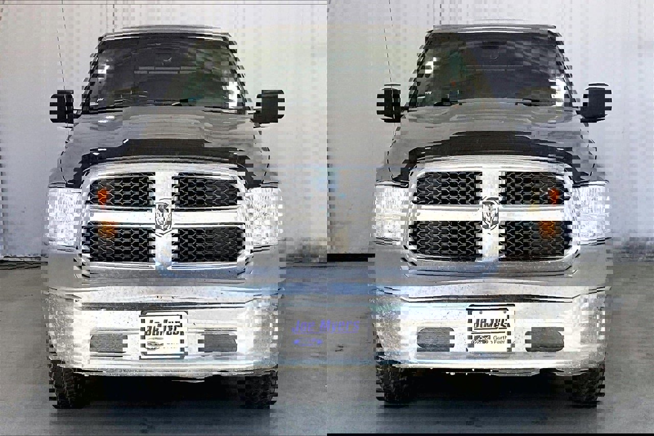 Used 2019 RAM 1500 Classic SLT image 3