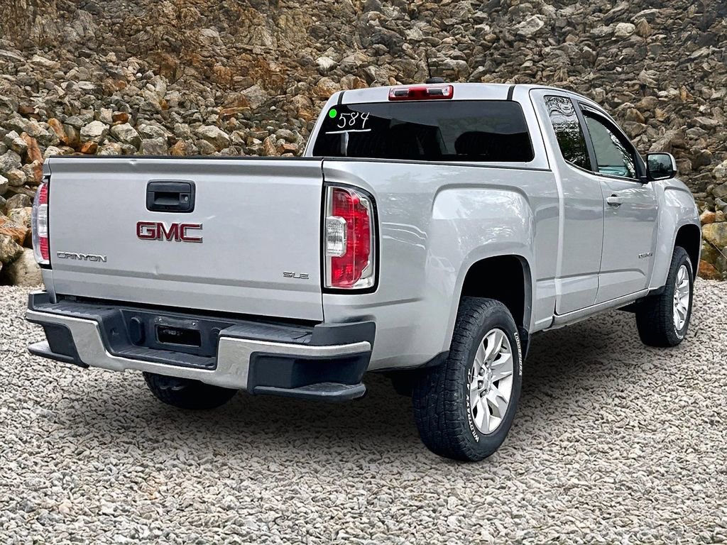 Used 2018 GMC Canyon SLE RWD image 2