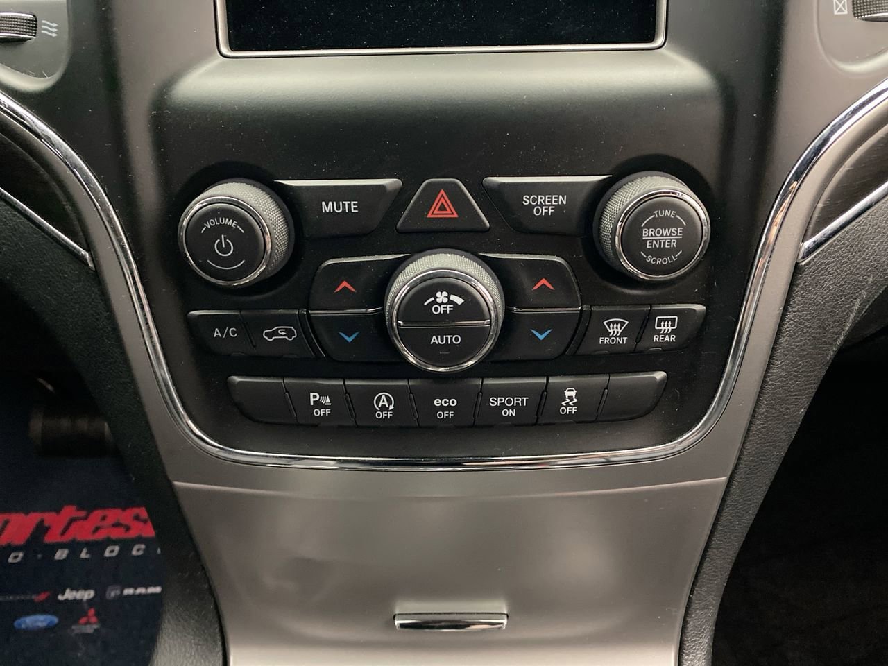 Used 2018 Jeep Grand Cherokee Limited AWD/4WD image 22