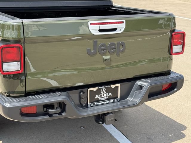 Used 2022 Jeep Gladiator Sport AWD/4WD image 6
