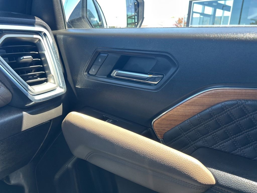 Used 2024 GMC Canyon Denali AWD/4WD image 16