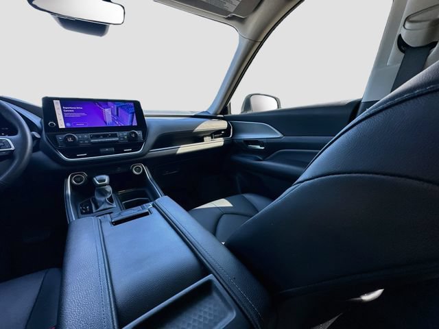 Used 2024 Toyota Grand Highlander AWD image 22