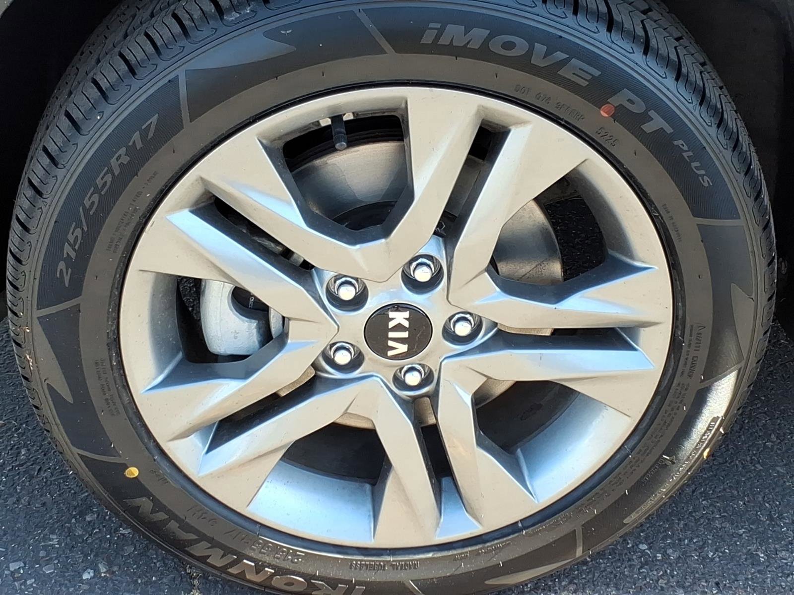 Used 2021 Kia Seltos LX image 9