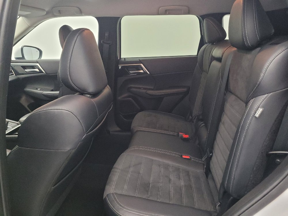 Used 2024 Mitsubishi Outlander SE AWD/4WD image 18