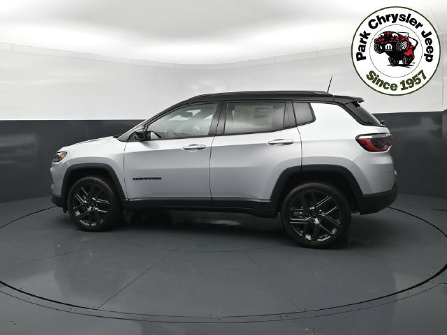 New 2026 Jeep Compass Limited AWD/4WD image 3