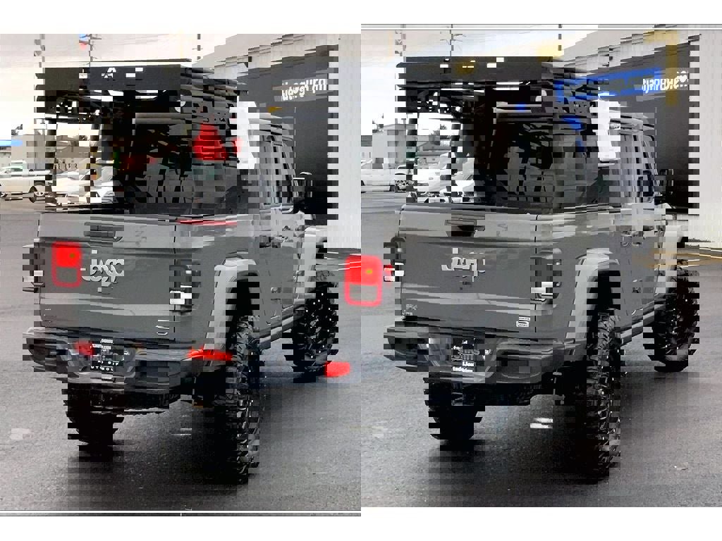 Used 2020 Jeep Gladiator Overland w/ Popular Equipment Package image 15