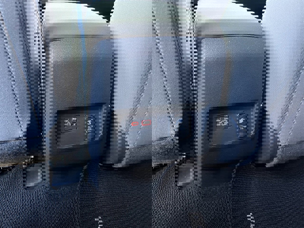 Used 2023 Nissan Frontier SV w/ SV Convenience Package image 28