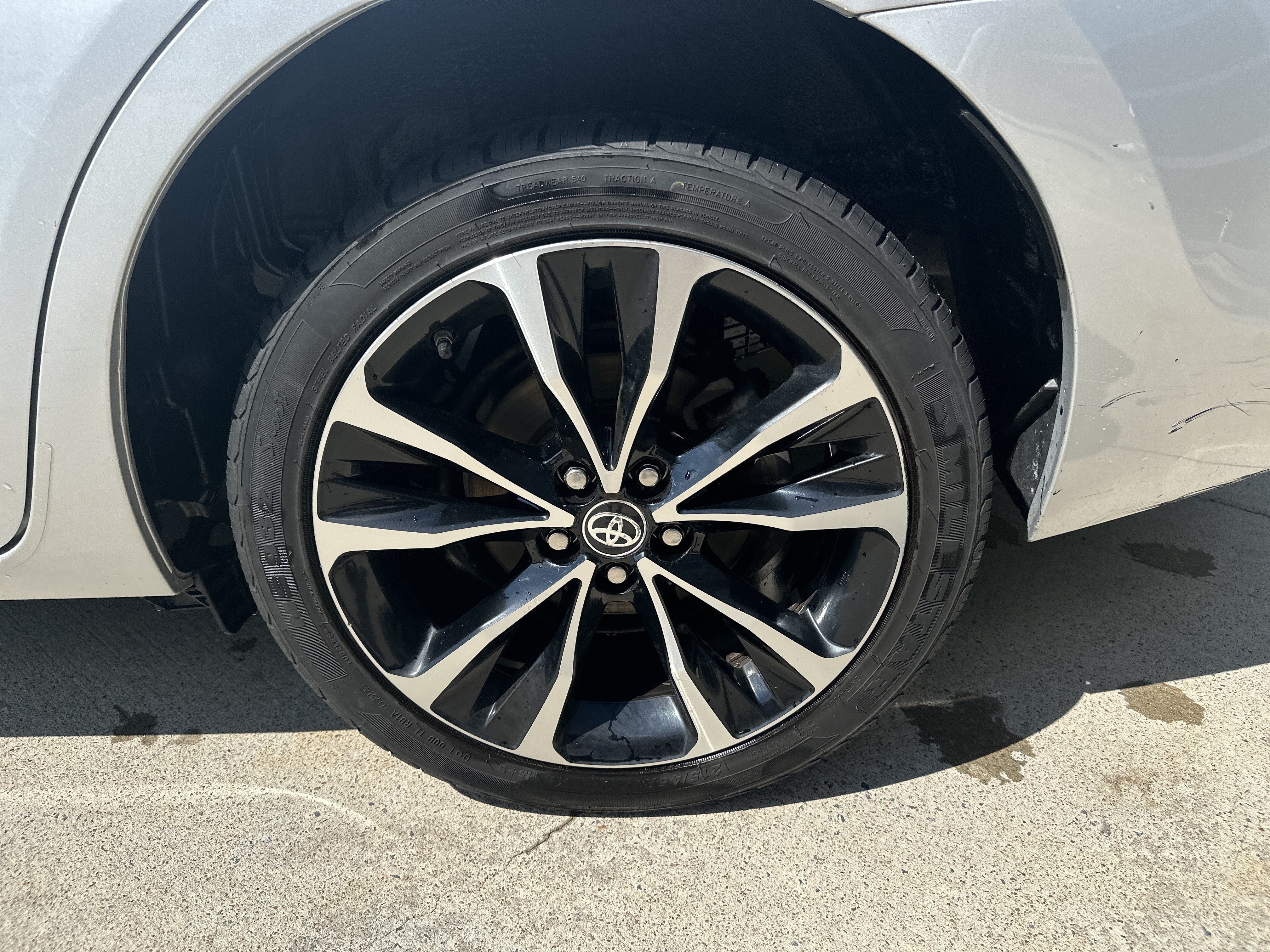 Used 2017 Toyota Corolla SE w/ Carpet Mat Package (TMS) FWD image 19