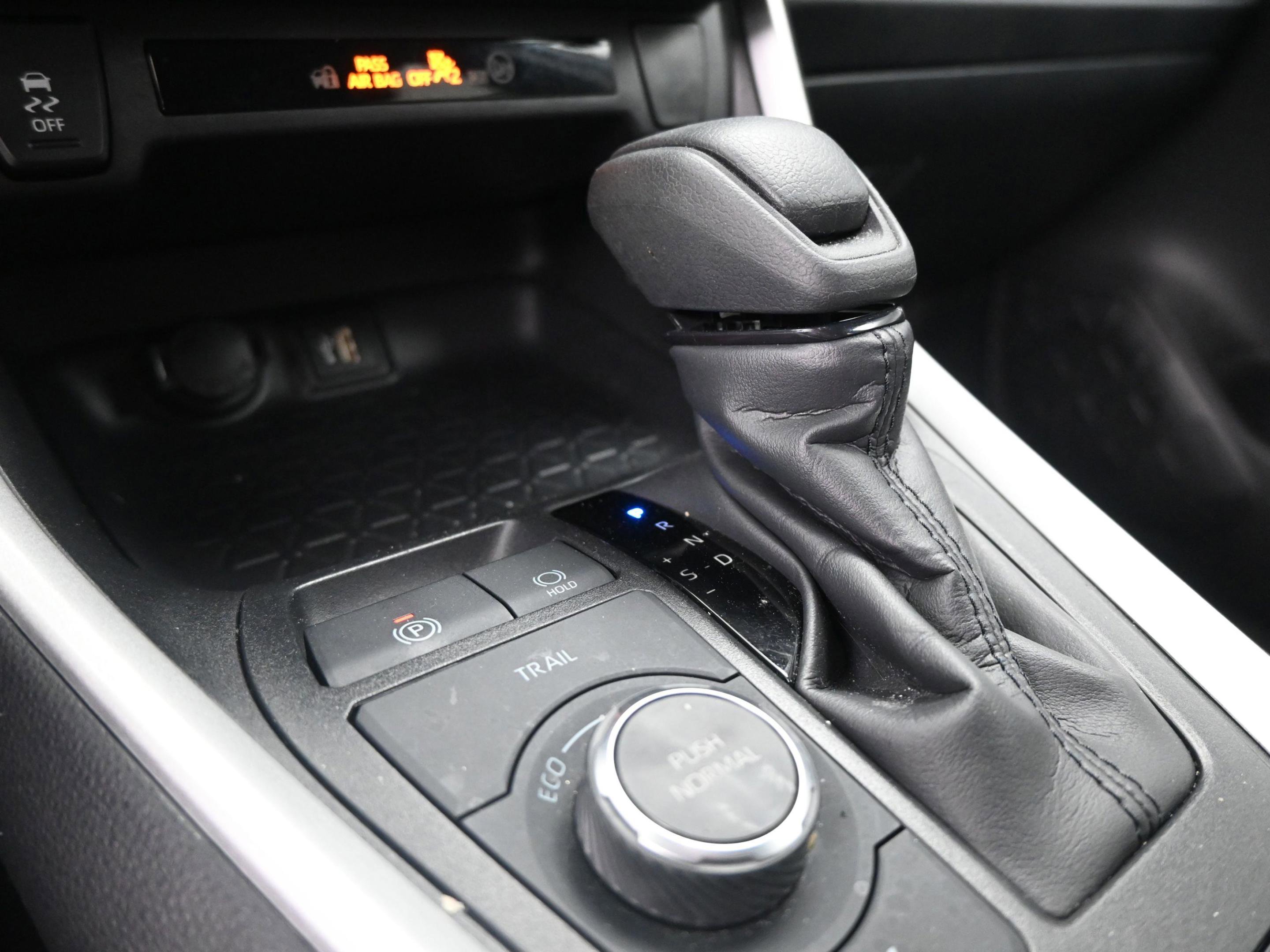 Certified 2025 Toyota RAV4 XLE AWD/4WD image 31