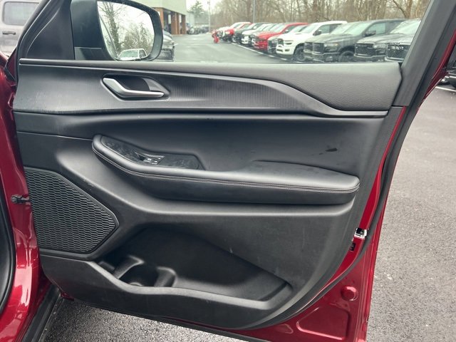 Used 2023 Jeep Grand Cherokee L Laredo w/ Trailer Tow Group (B) image 27