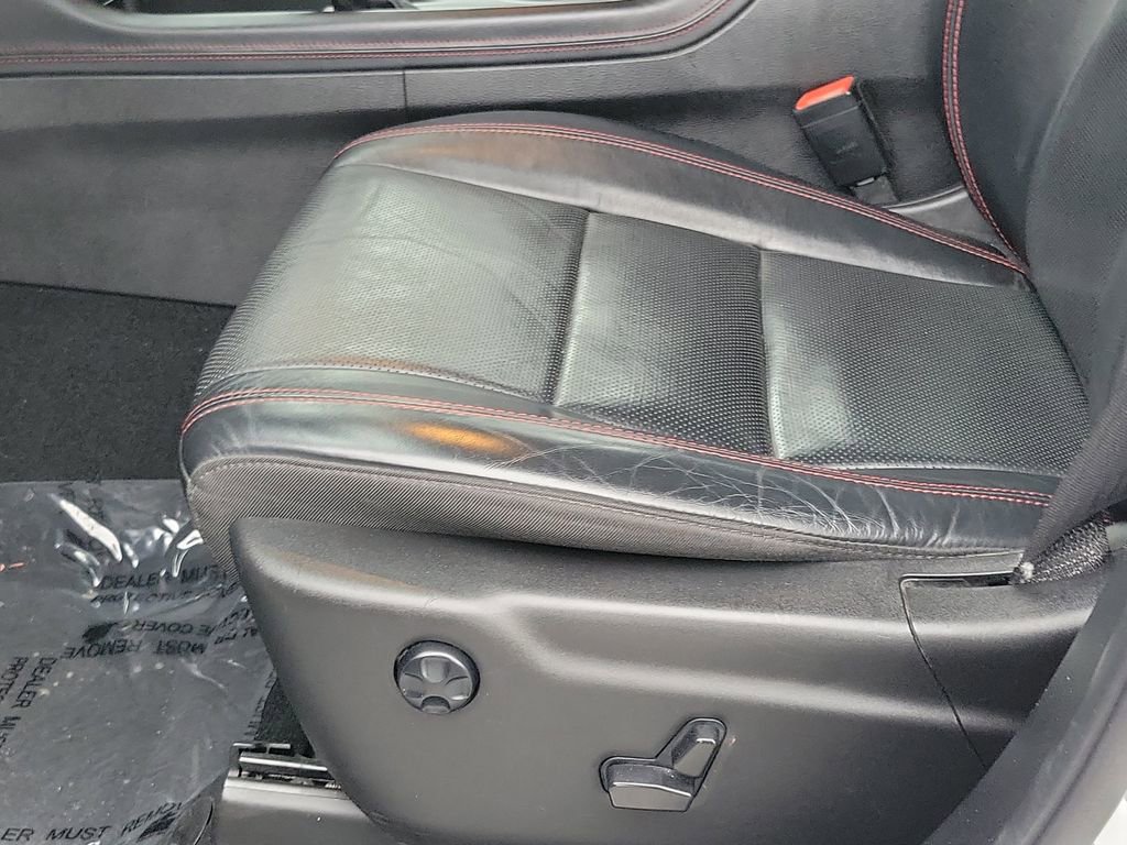 Used 2023 Dodge Durango GT image 11