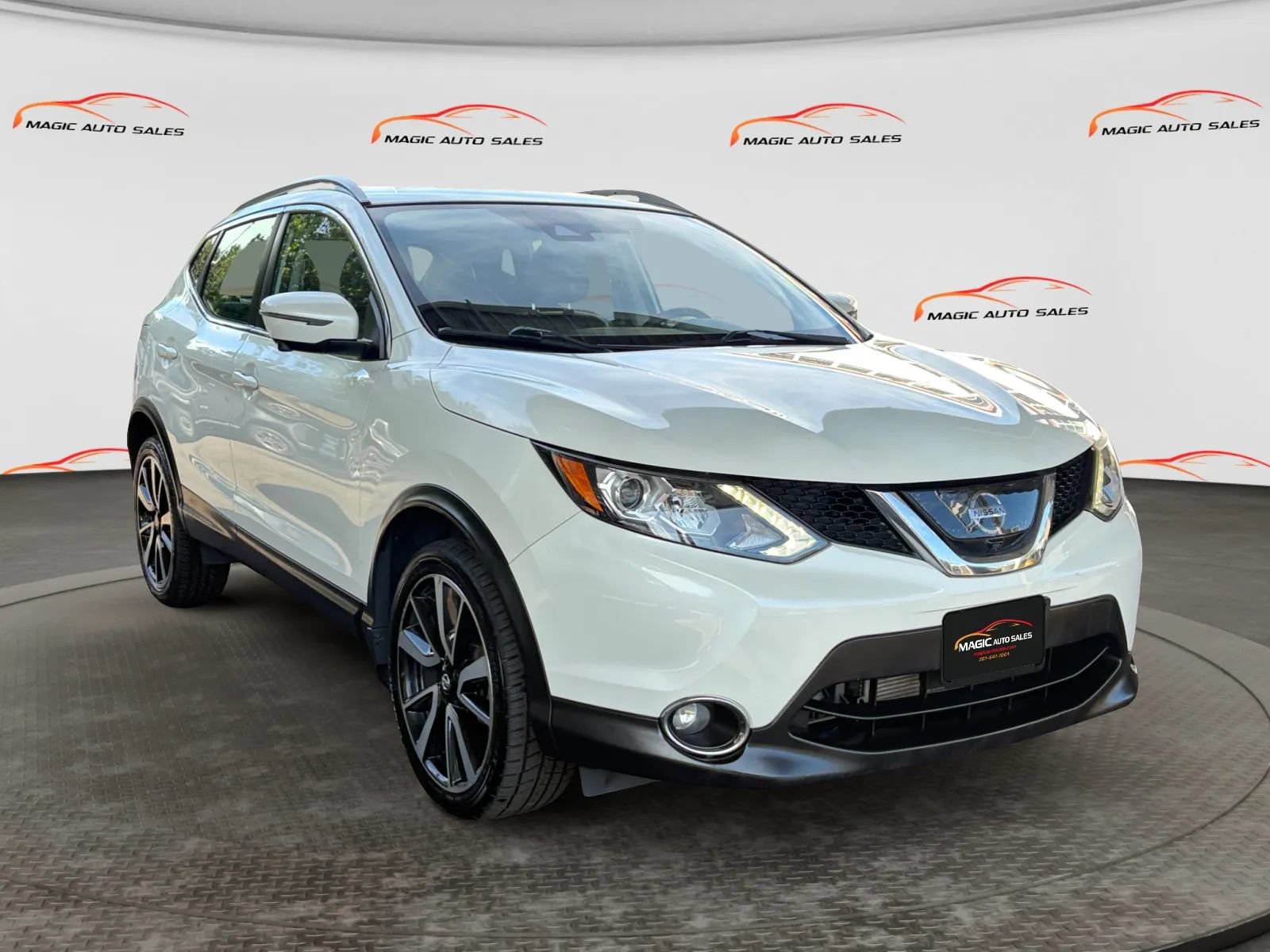 Used 2017 Nissan Rogue Sport SL w/ SL Premium Package AWD/4WD image 5
