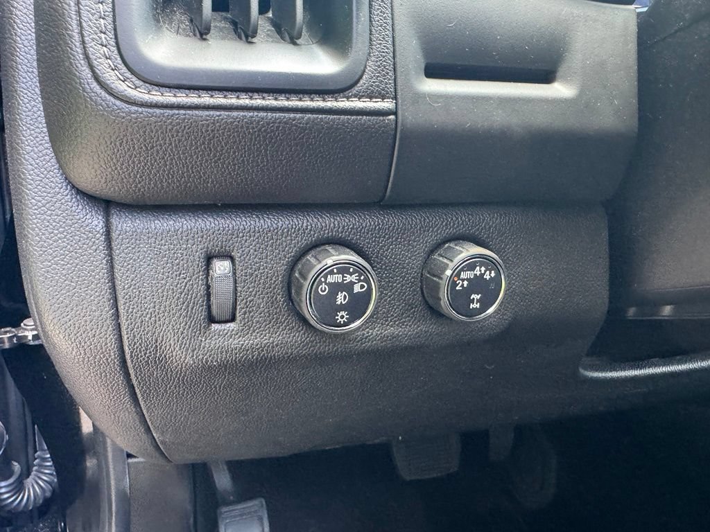 Used 2018 GMC Canyon SLT w/ Driver Alert Package AWD/4WD image 19