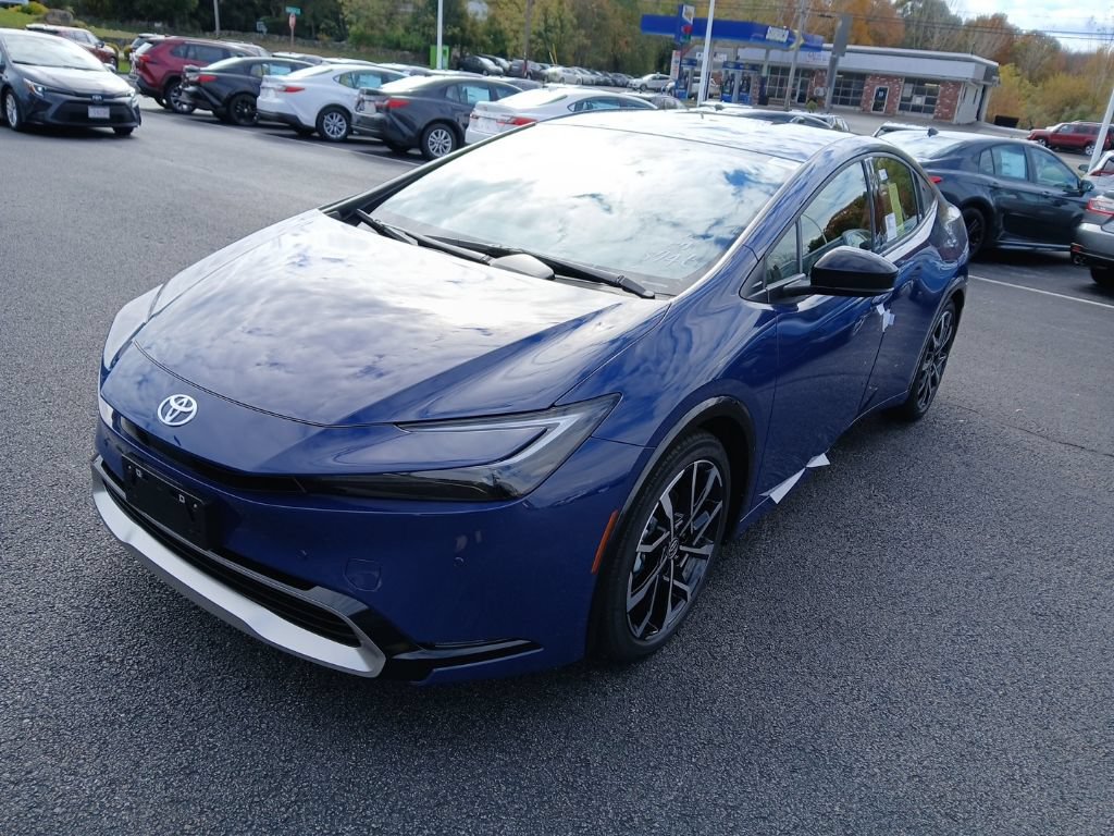 New 2026 Toyota Prius Plug-In Hybrid FWD image 2