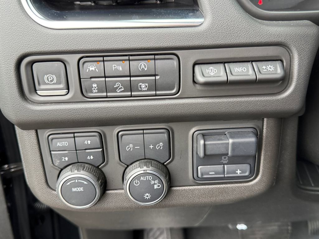 Used 2024 Chevrolet Suburban High Country w/ Max Trailering Package AWD/4WD image 22