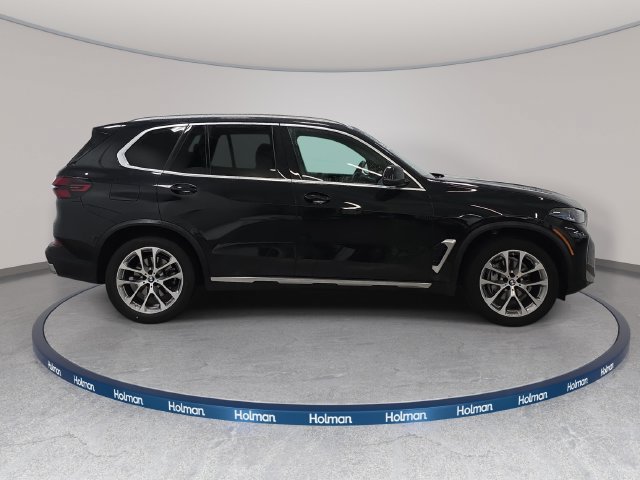 Certified 2025 BMW X5 xDrive40i w/ Premium Package AWD/4WD image 4
