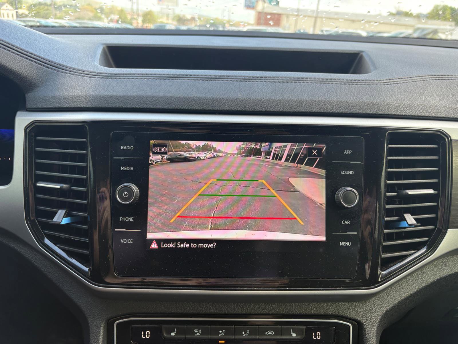 Used 2022 Volkswagen Atlas SE image 28