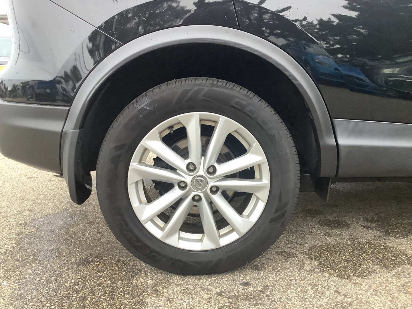 Used 2018 Nissan Rogue Sport S w/ S Appearance Package AWD/4WD image 23