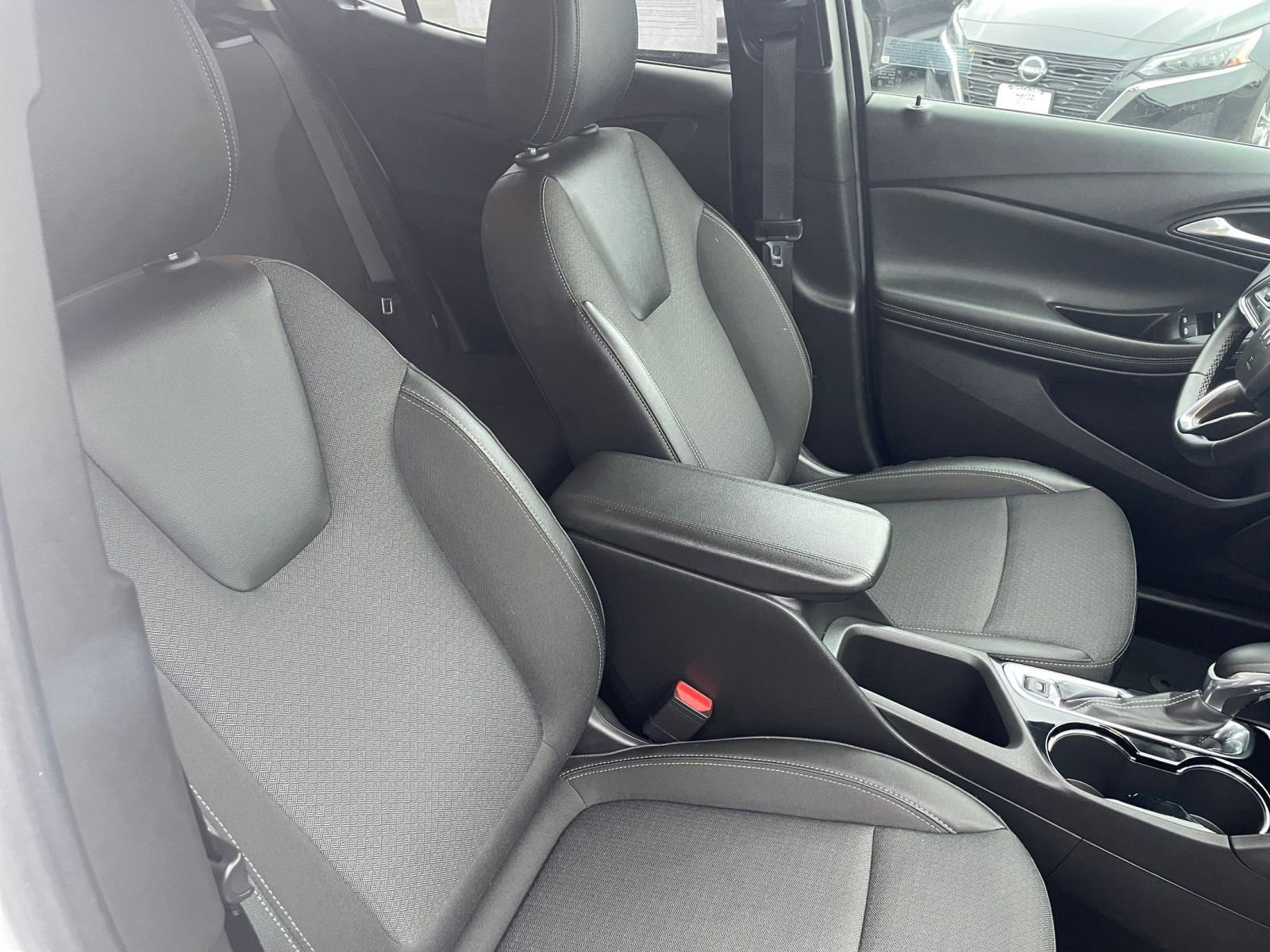 Used 2025 Buick Encore GX Preferred image 30