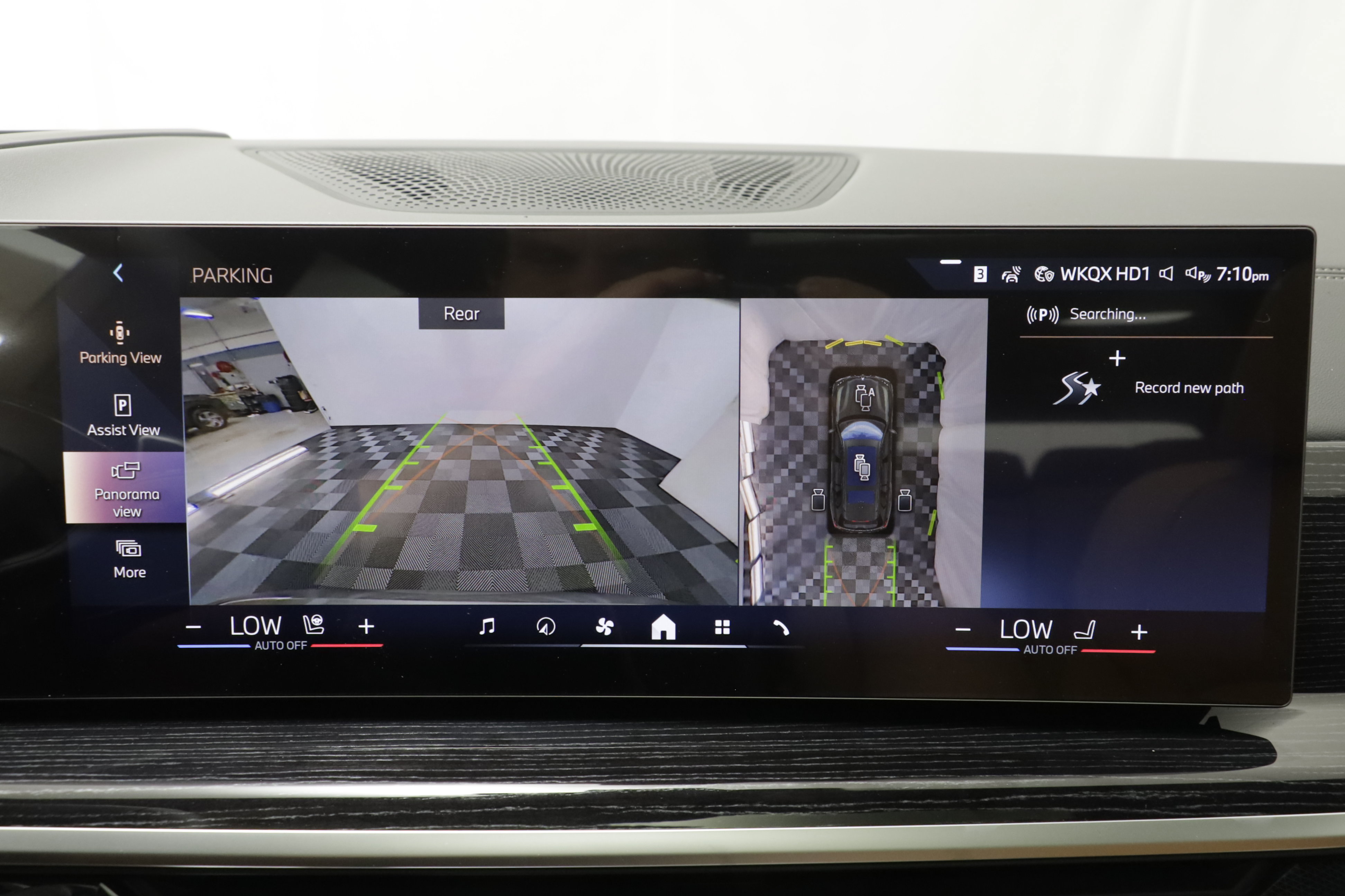 New 2027 BMW X7 xDrive40i w/ Executive Package AWD/4WD image 13