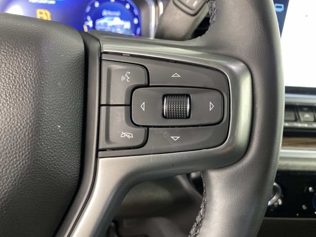Used 2023 Chevrolet Silverado 1500 LT AWD/4WD image 16
