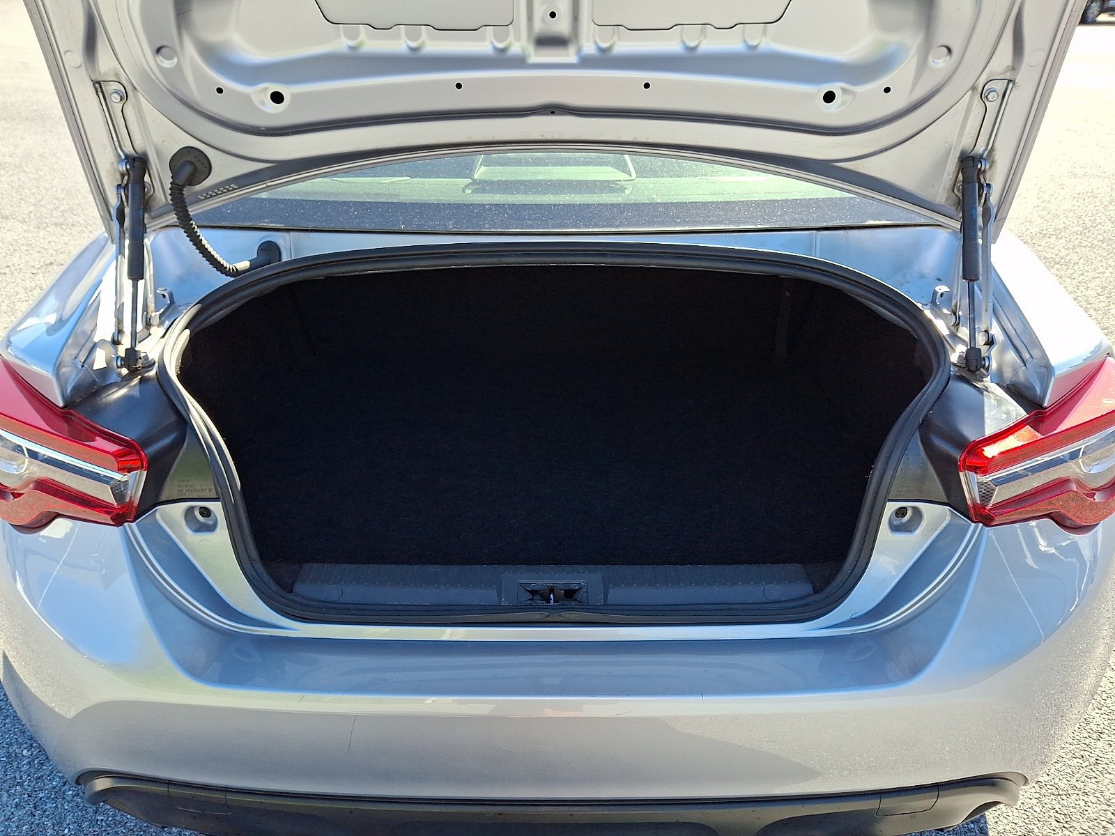 Used 2017 Toyota 86 RWD image 29