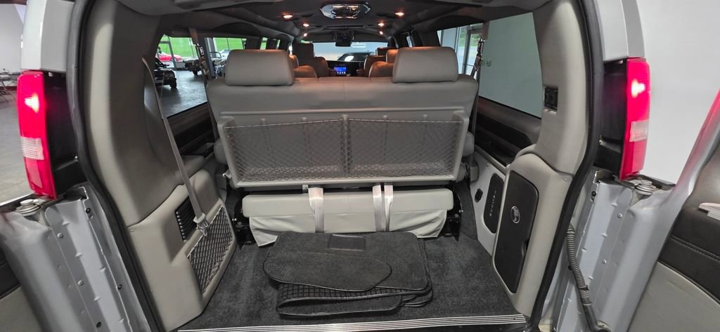 Used 2019 GMC Savana 2500 Extended w/ Enhanced Convenience Package image 27