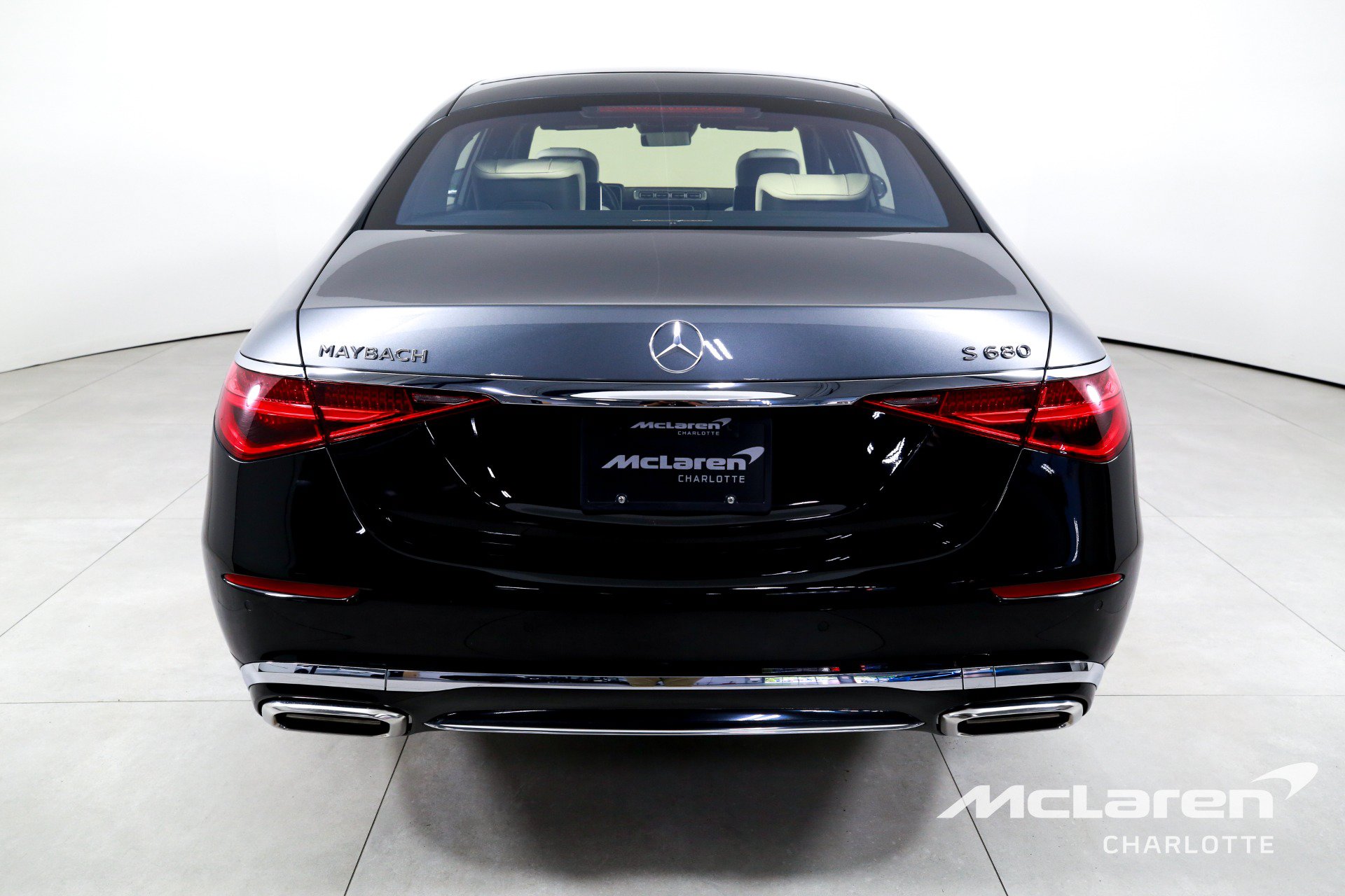 Used 2023 Mercedes-Benz Maybach S 680 4MATIC w/ Manufaktur Leather Package image 7