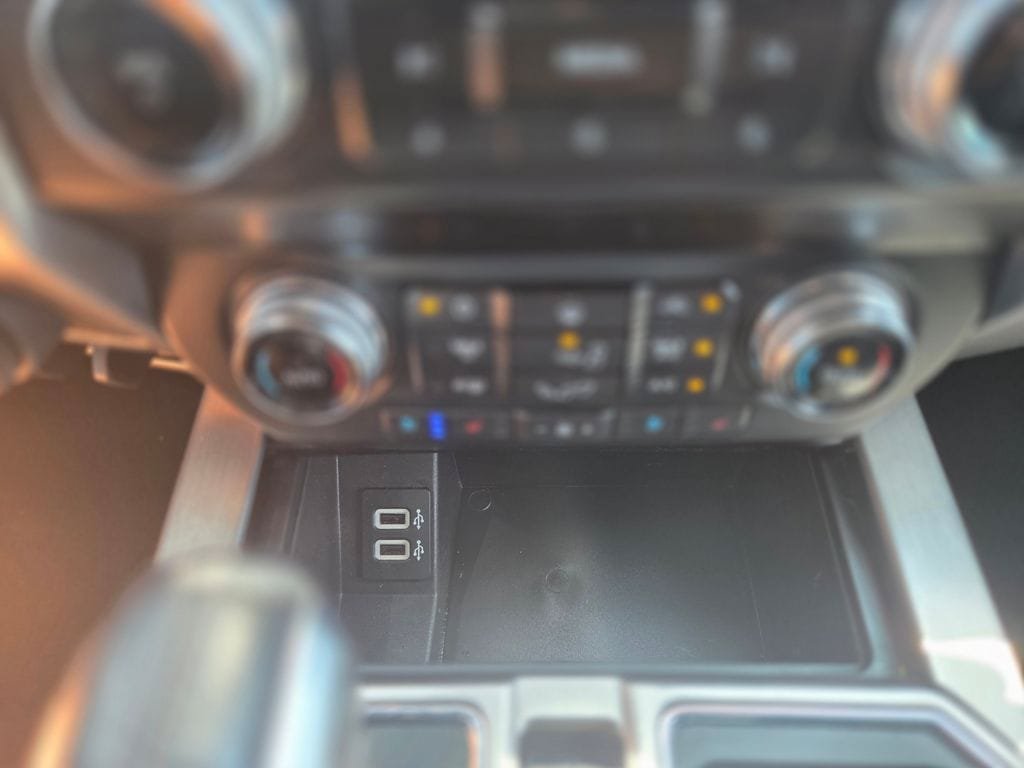 Used 2019 Ford F150 Platinum w/ Equipment Group 701A Luxury AWD/4WD image 25