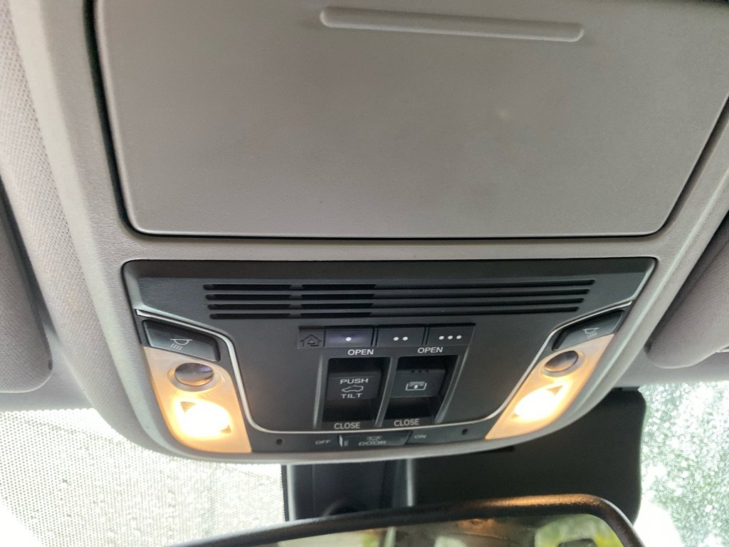 Used 2017 Honda Pilot Elite image 18